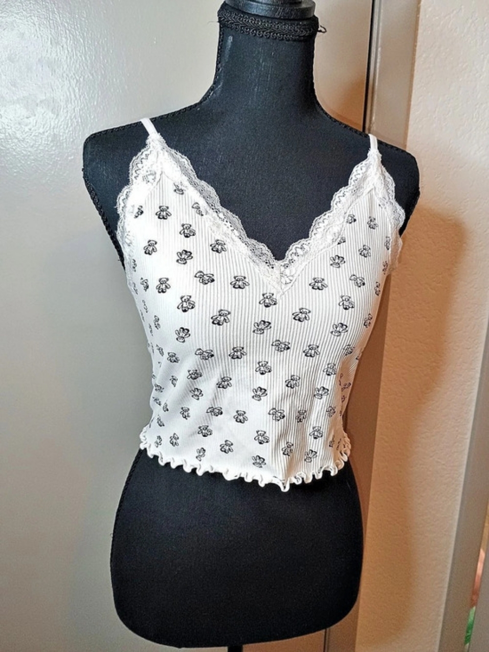 Forever 21 Floral Lace Trim Camisole in White & Black Size Small Like